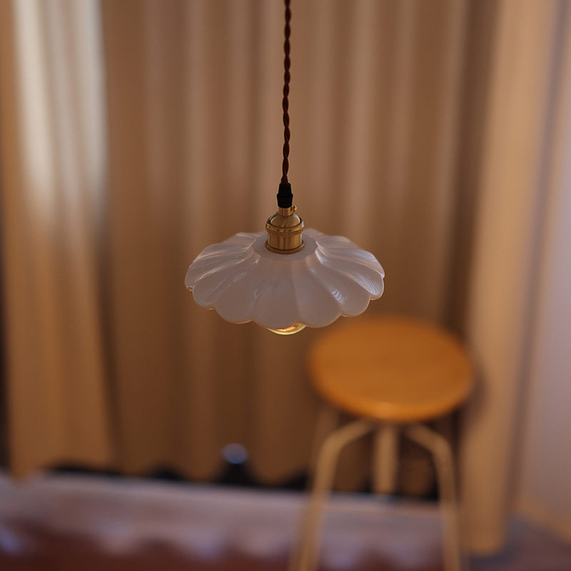ペンダントライト 北欧 陶器 花びらデザイン 1灯 真鍮調 おしゃれ 天井照明