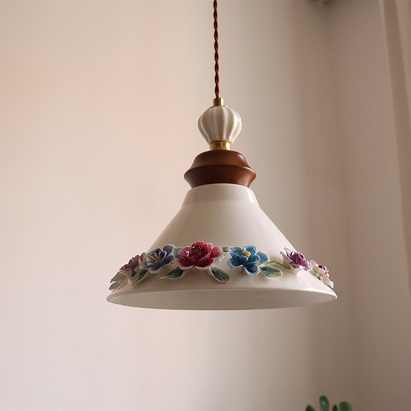 ペンダントライト 陶器シェード 花柄 フラワー 立体花 E26 木製 陶器ソケット 吊り下げ照明 おしゃれ 北欧 レトロ アンティーク 可愛い ダイニング キッチン 玄関 寝室
